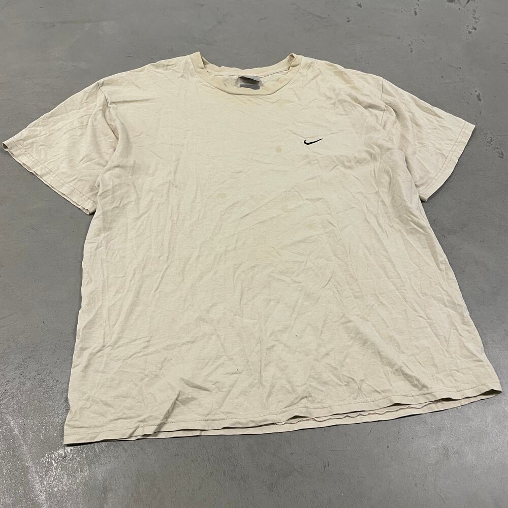 Y2k thrashed Nike t-shirt